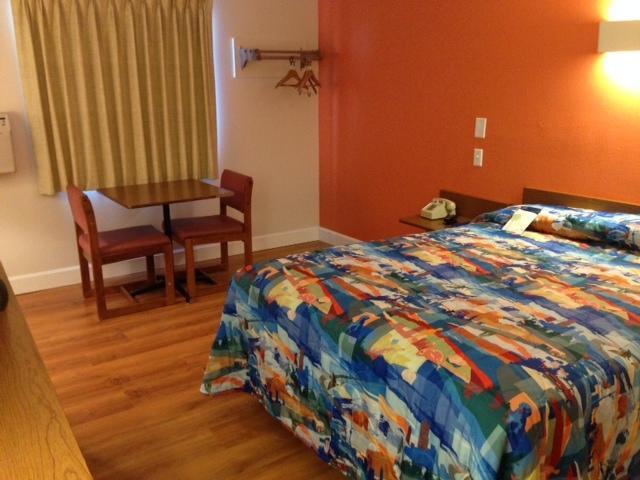 Rodeway Inn Emporia Rom bilde